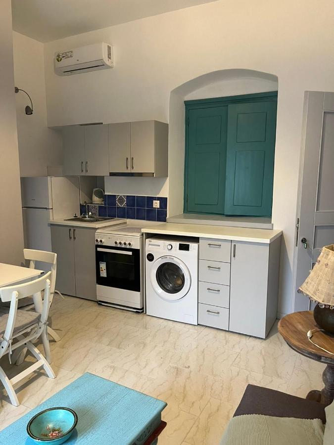 Almira Studios And Apartments Agia Marina  Exterior photo