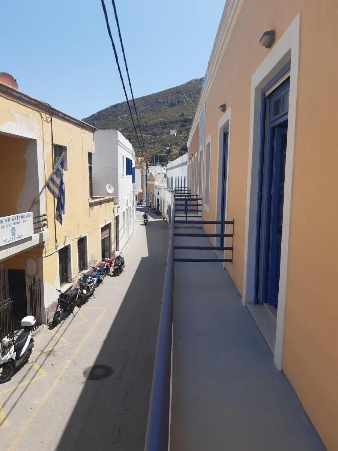 Almira Studios And Apartments Agia Marina  Exterior photo