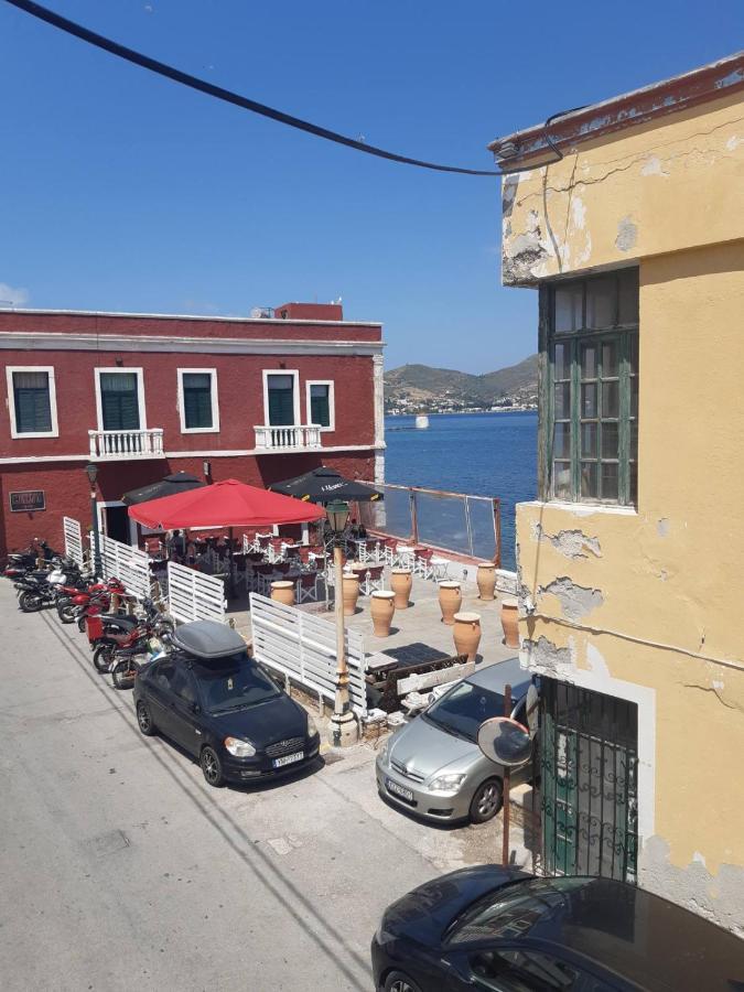 Almira Studios And Apartments Agia Marina  Exterior photo